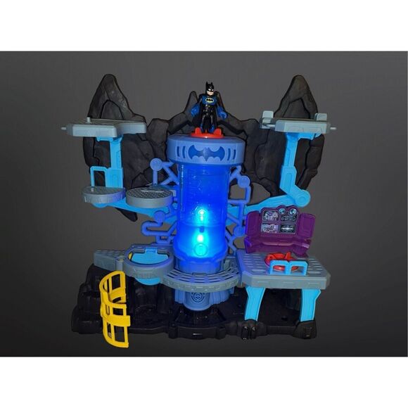 Imaginext DC Super Friends Hall of Justice The Batcave Bat Boat Superman Flash - Picture 3 of 10